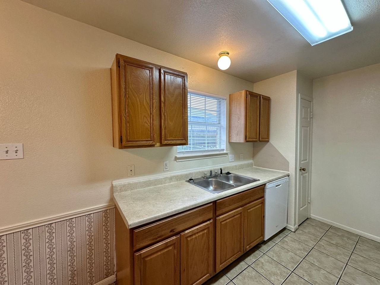 4209 Breckenridge Dr - Photo 7 of 23