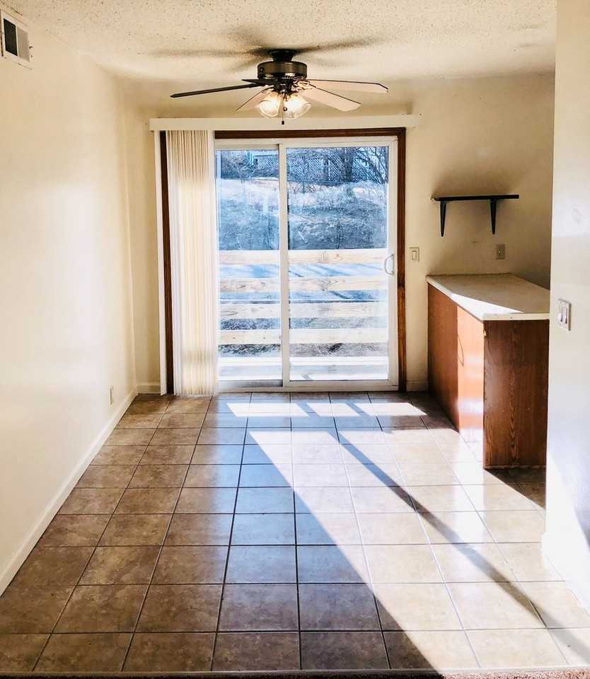 701 Dondee Dr #6 - Photo 4 of 12