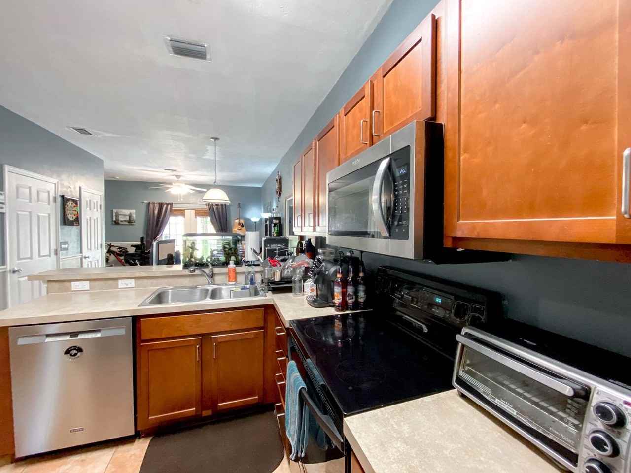 2927 Sw 35th Pl - Photo 7 of 19