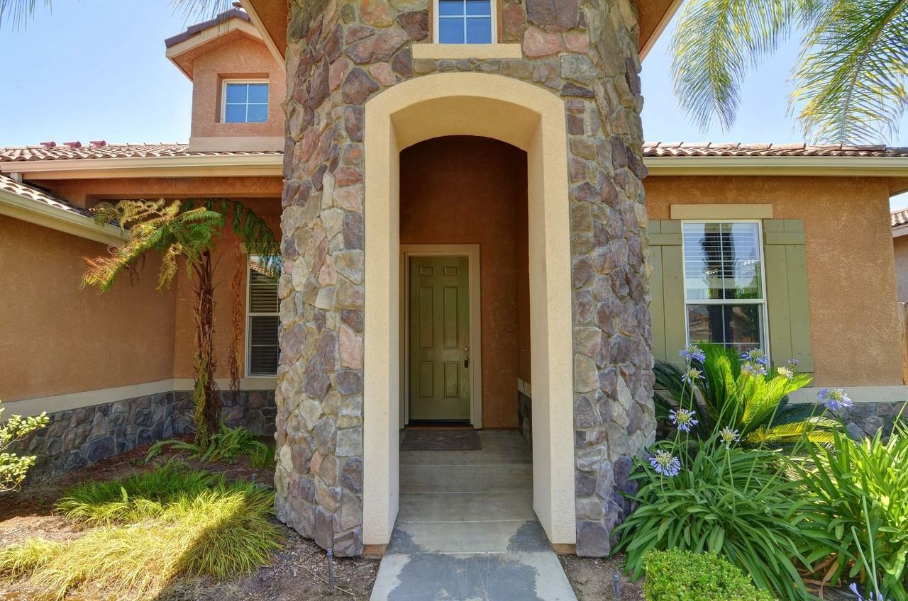 3092 Everglade Ave - Photo 2 of 24