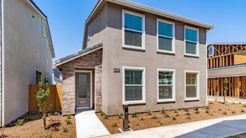 featured image of 2834 E Tamarind Dr