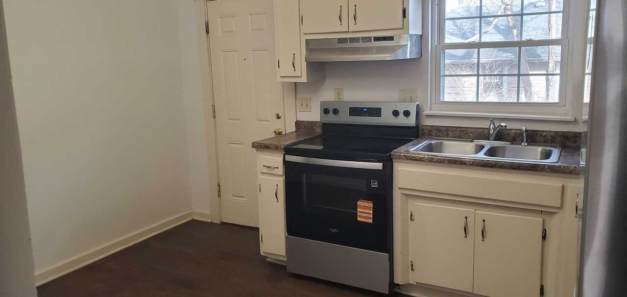 401 W Worley St - Photo 4 of 14