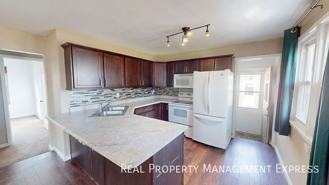 609 S Lyndale Ave - Photo 1 of 1