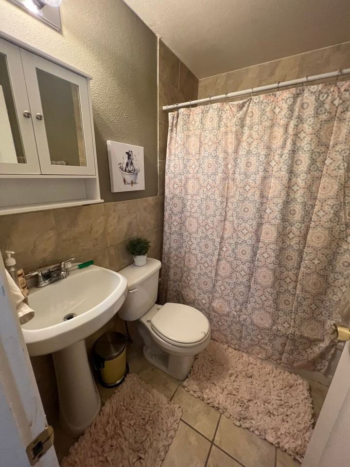 47 G St Se - Photo 5 of 9