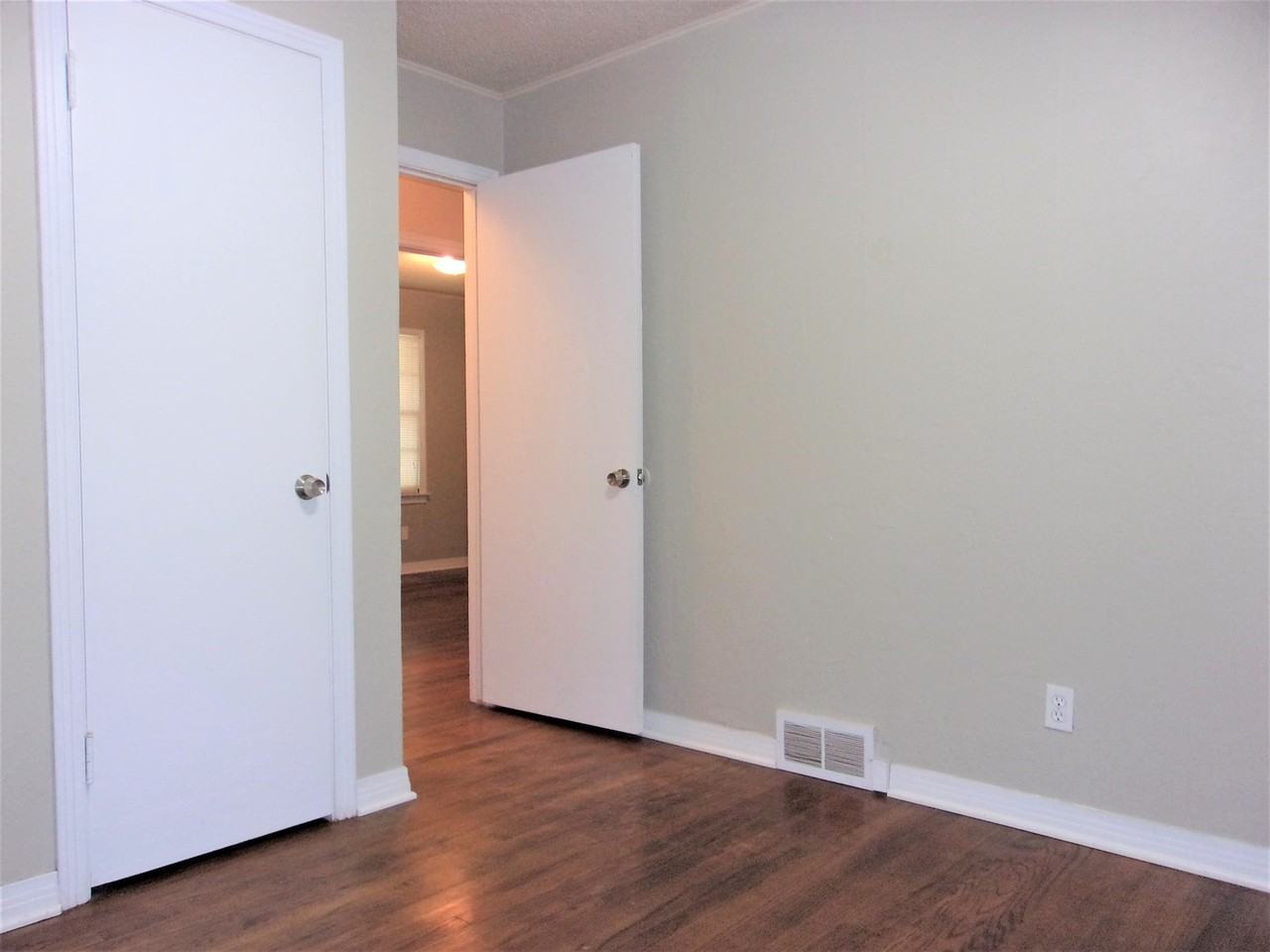 1612 Downing St - Photo 7 of 25