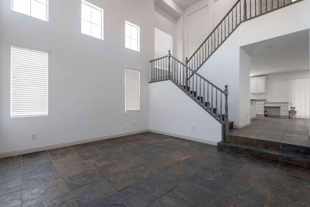 9931 Rockside Ave - Photo 2 of 50