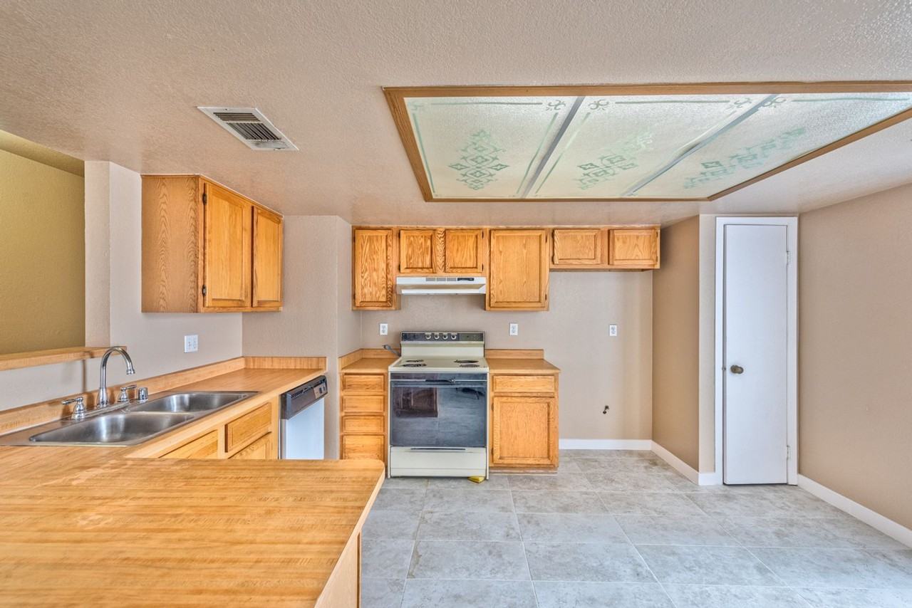 3771 Shirebrook Dr #163 - Photo 5 of 14