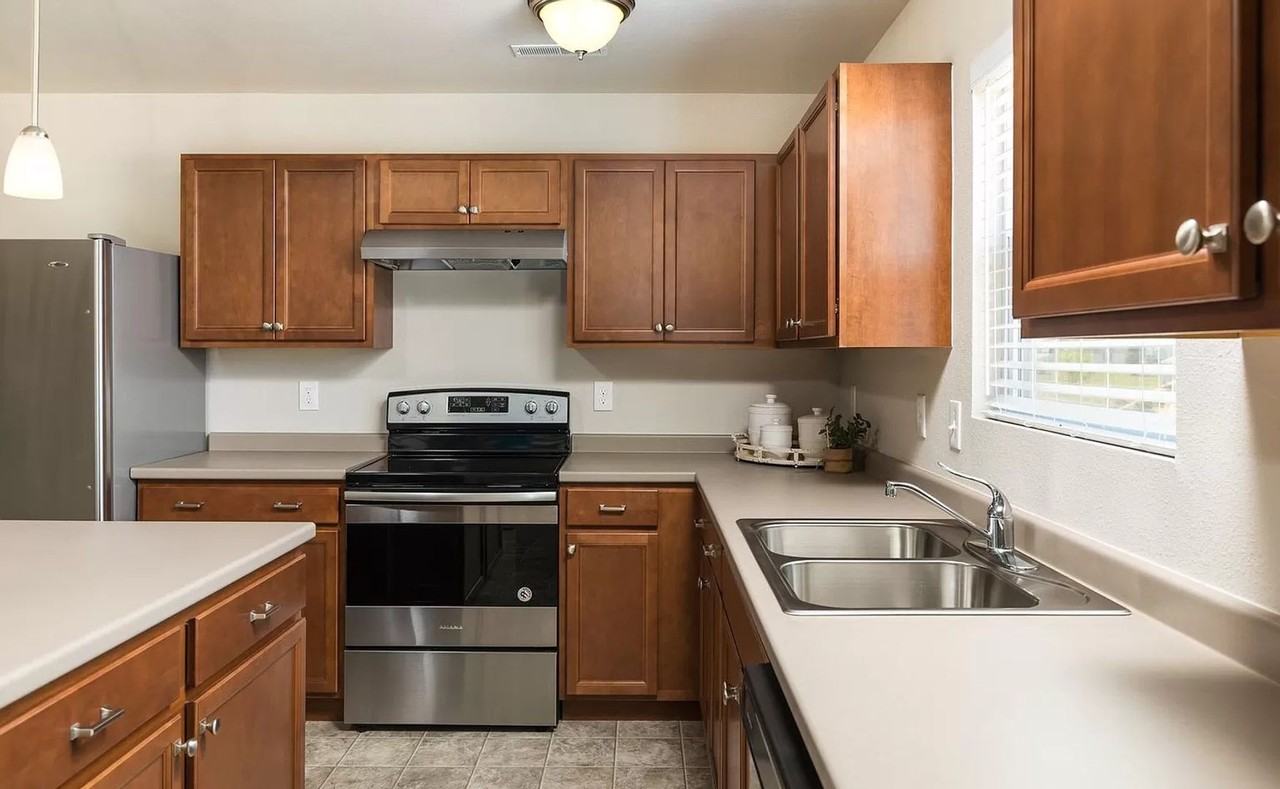 24761 Opal St - Photo 4 of 33