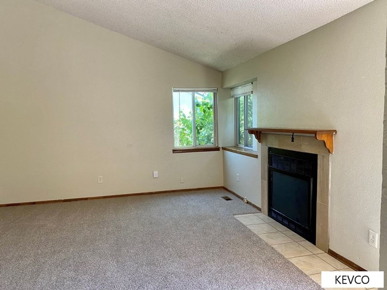 1212 Nez Perce Way - Photo 2 of 24