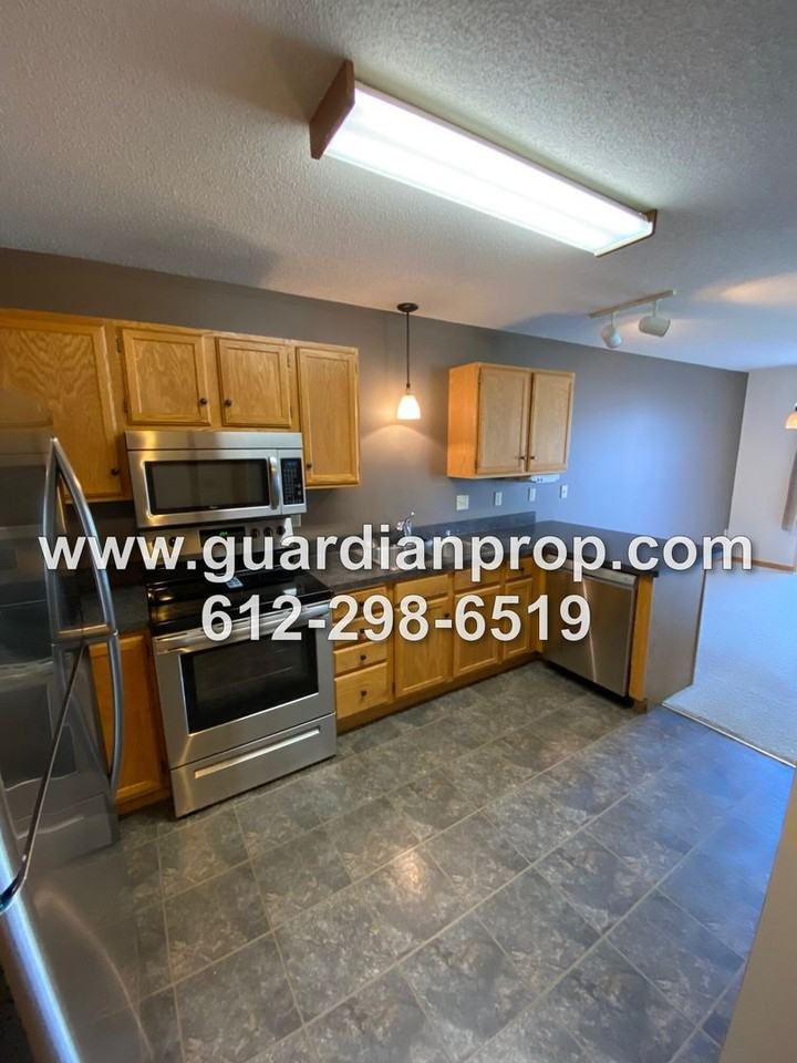 1940 Glenfield Ct - Photo 6 of 13