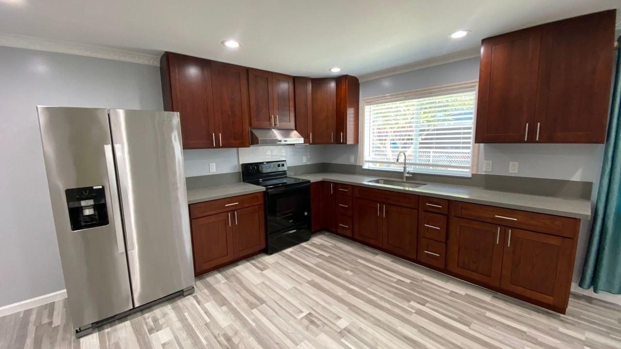 98-171 Kauhihau Pl - Photo 2 of 14