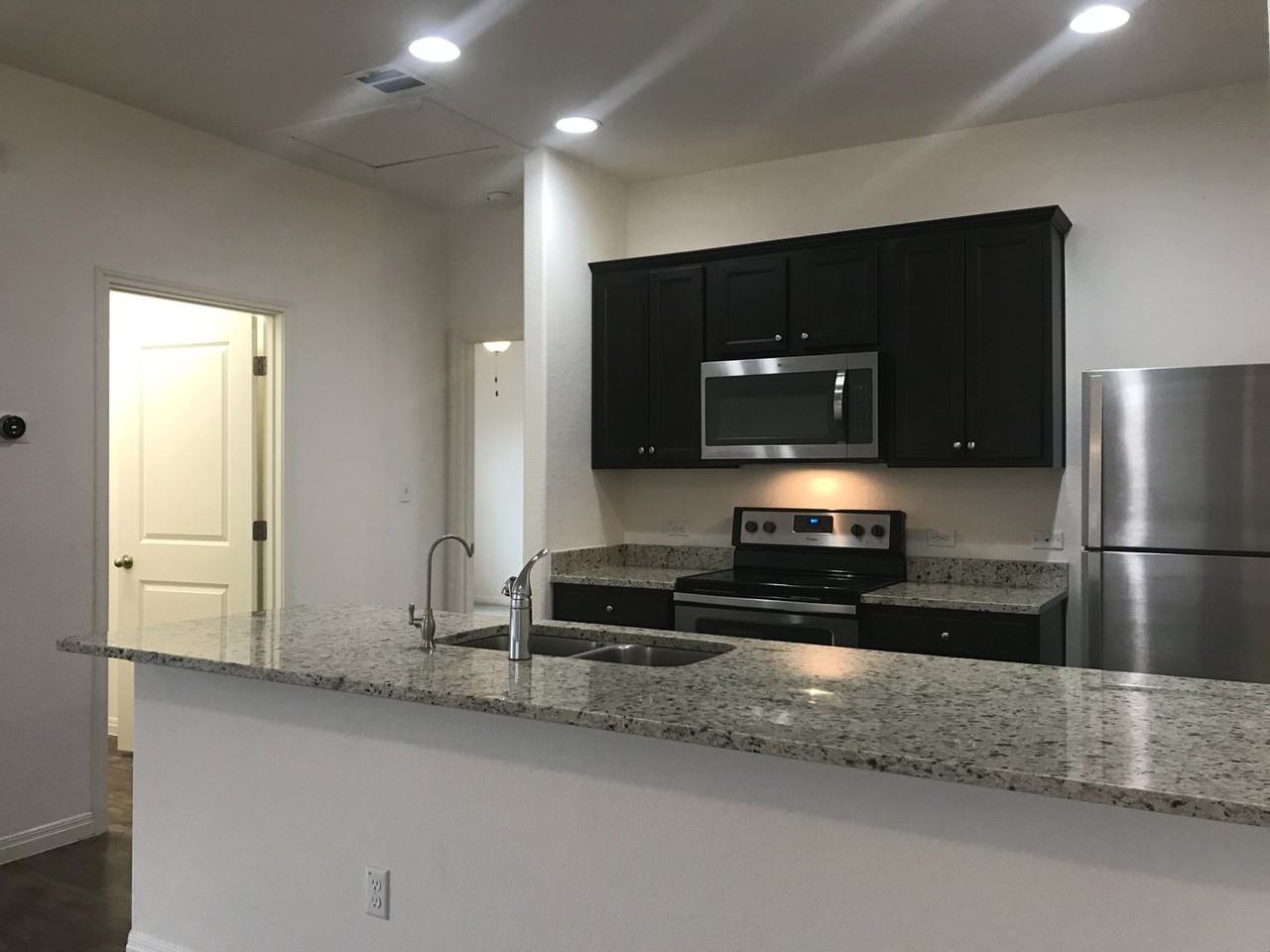 13921 Mark Christopher Way - Photo 7 of 16