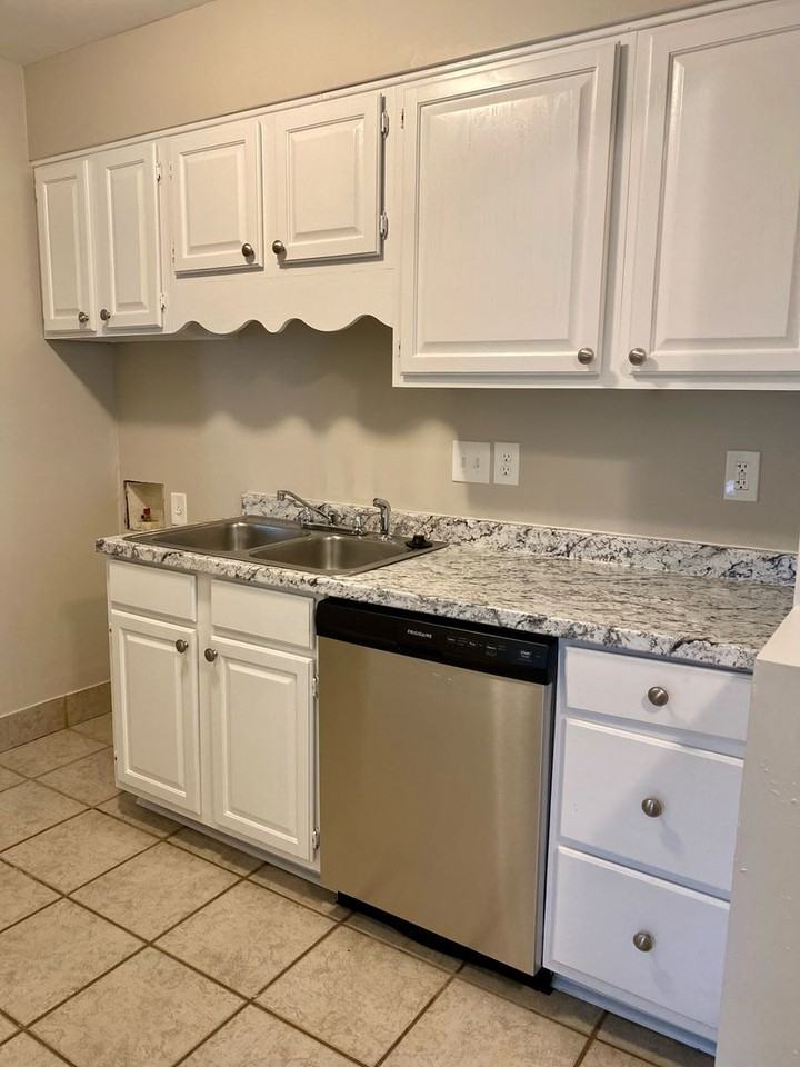 1434 Marcia Rd - Photo 3 of 20