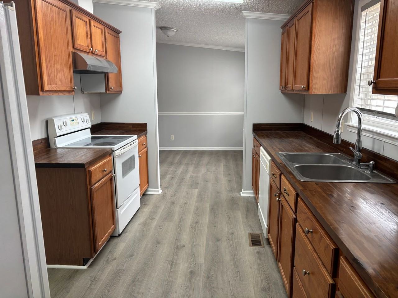 129 129 Bayshore Drive - 129 Bayshore - Photo 2 of 17