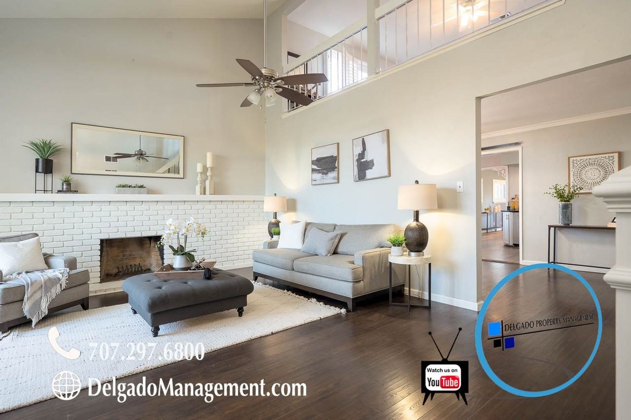 525 Cambridge Dr - Photo 2 of 46