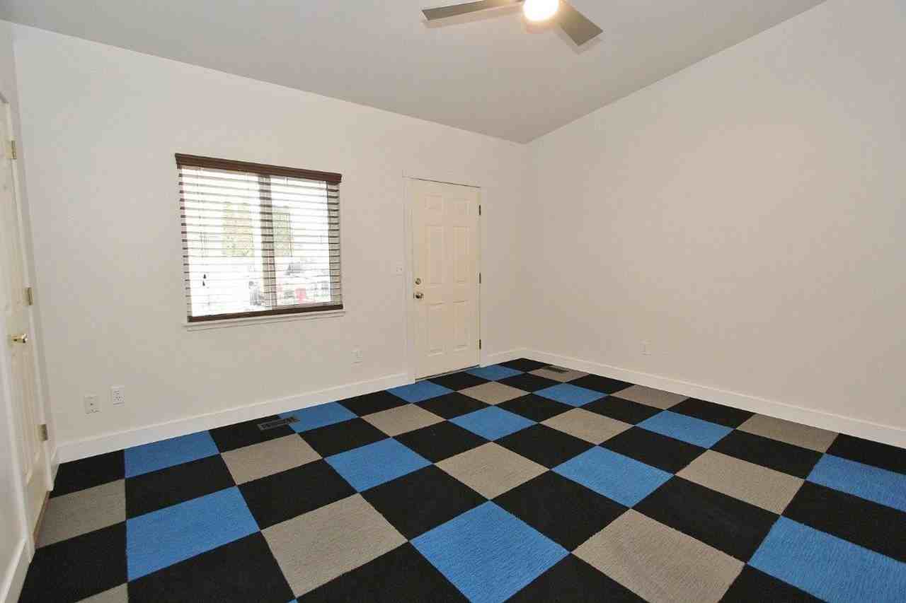 2616 Airport Ave - Photo 5 of 25