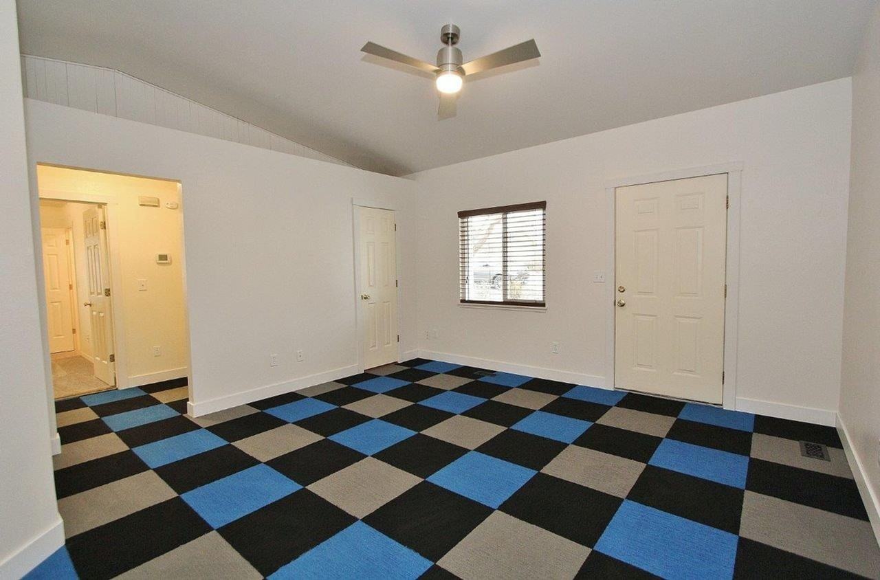 2616 Airport Ave - Photo 6 of 25