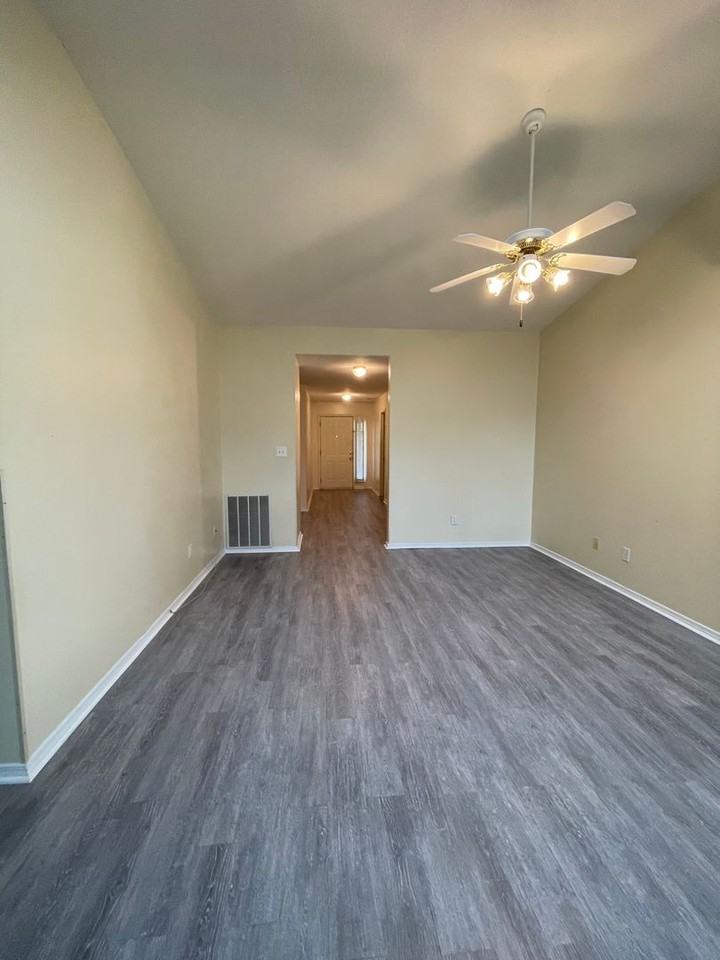 623 Ravencrest Dr - Photo 6 of 28