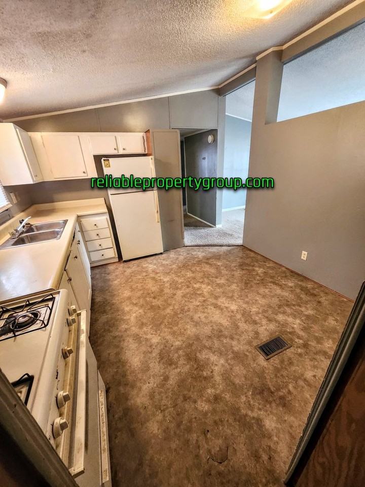 10507 1/2 Old Leo Rd - Photo 5 of 14