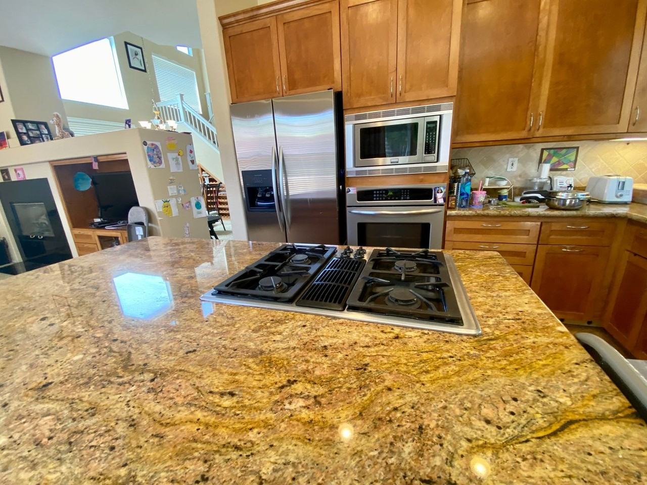 12061 Daymark Ct - Photo 4 of 41