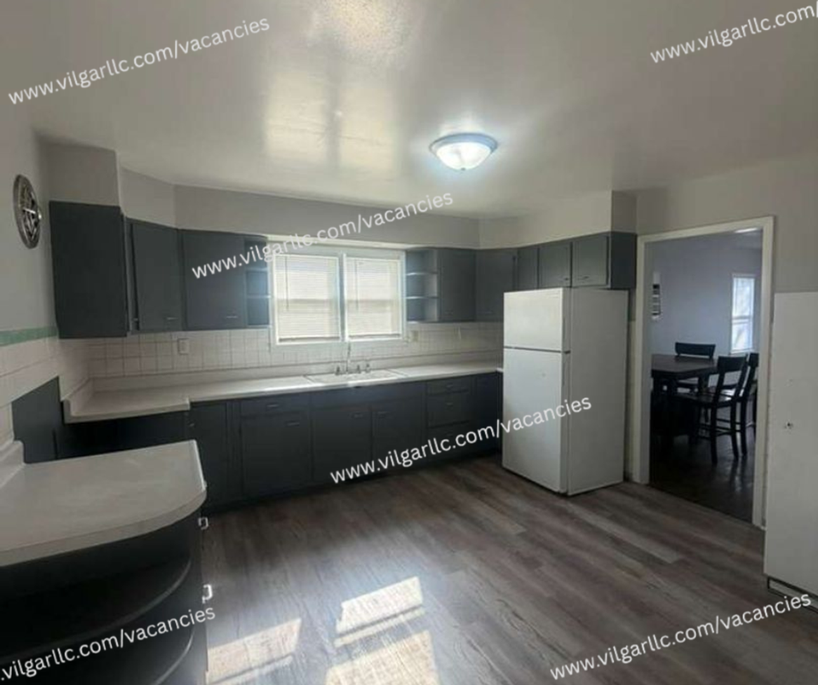 4639 Connecticut St - Photo 2 of 25