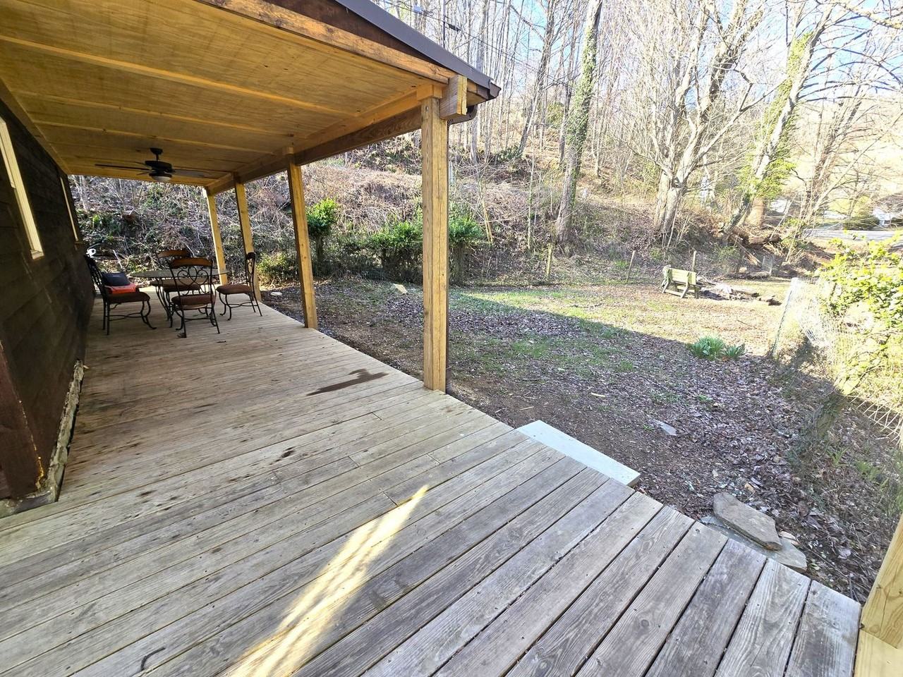 124 Tilley Rd - Photo 3 of 13