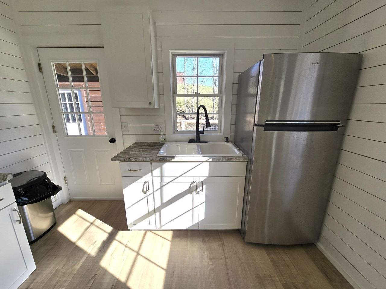 124 Tilley Rd - Photo 6 of 13