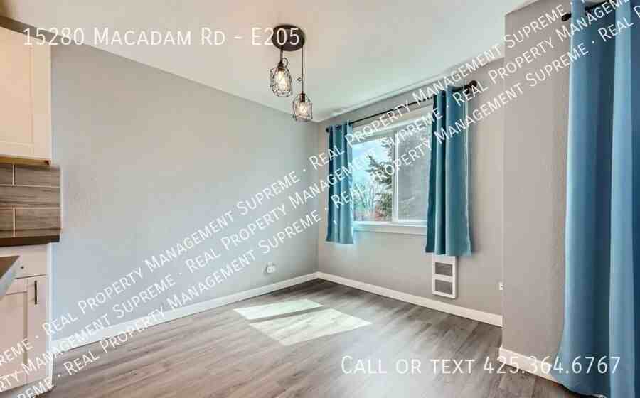 15280 Macadam Rd S #E205 - Photo 7 of 16