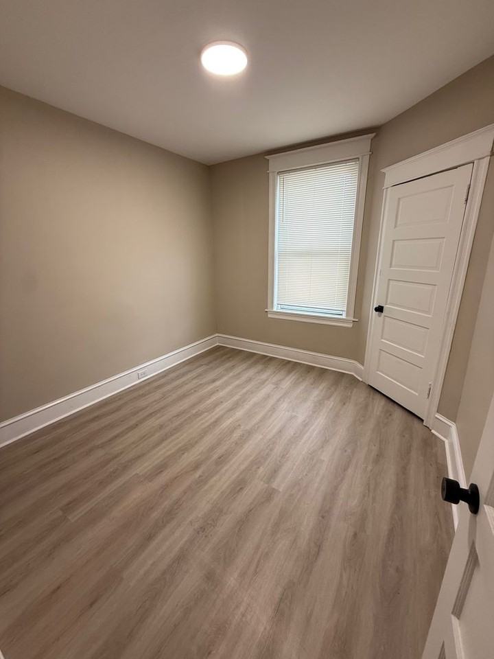 5542 Blakemore St - Photo 7 of 15