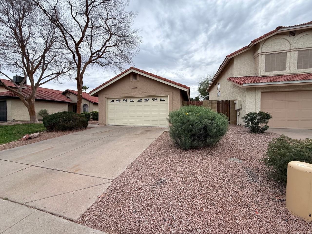 2307 W Gail Dr - Photo 3 of 23