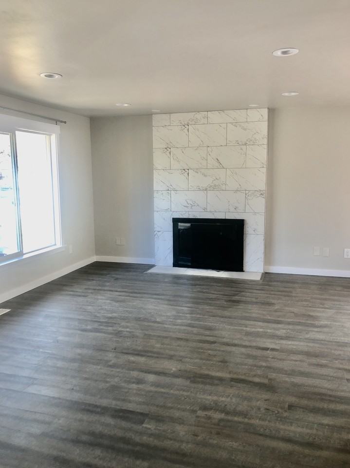 12755 Phinney Ave N #NA - Photo 6 of 17