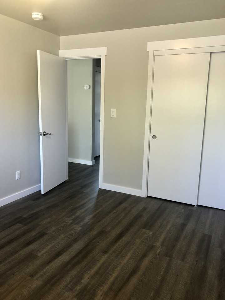 12755 Phinney Ave N #NA - Photo 7 of 17