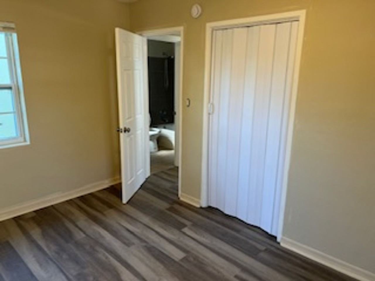 3310 Lexington St - Photo 3 of 20