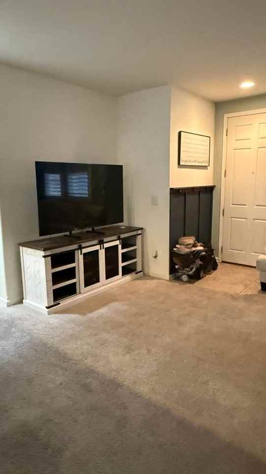 9220 Antonon Ct - Photo 2 of 12