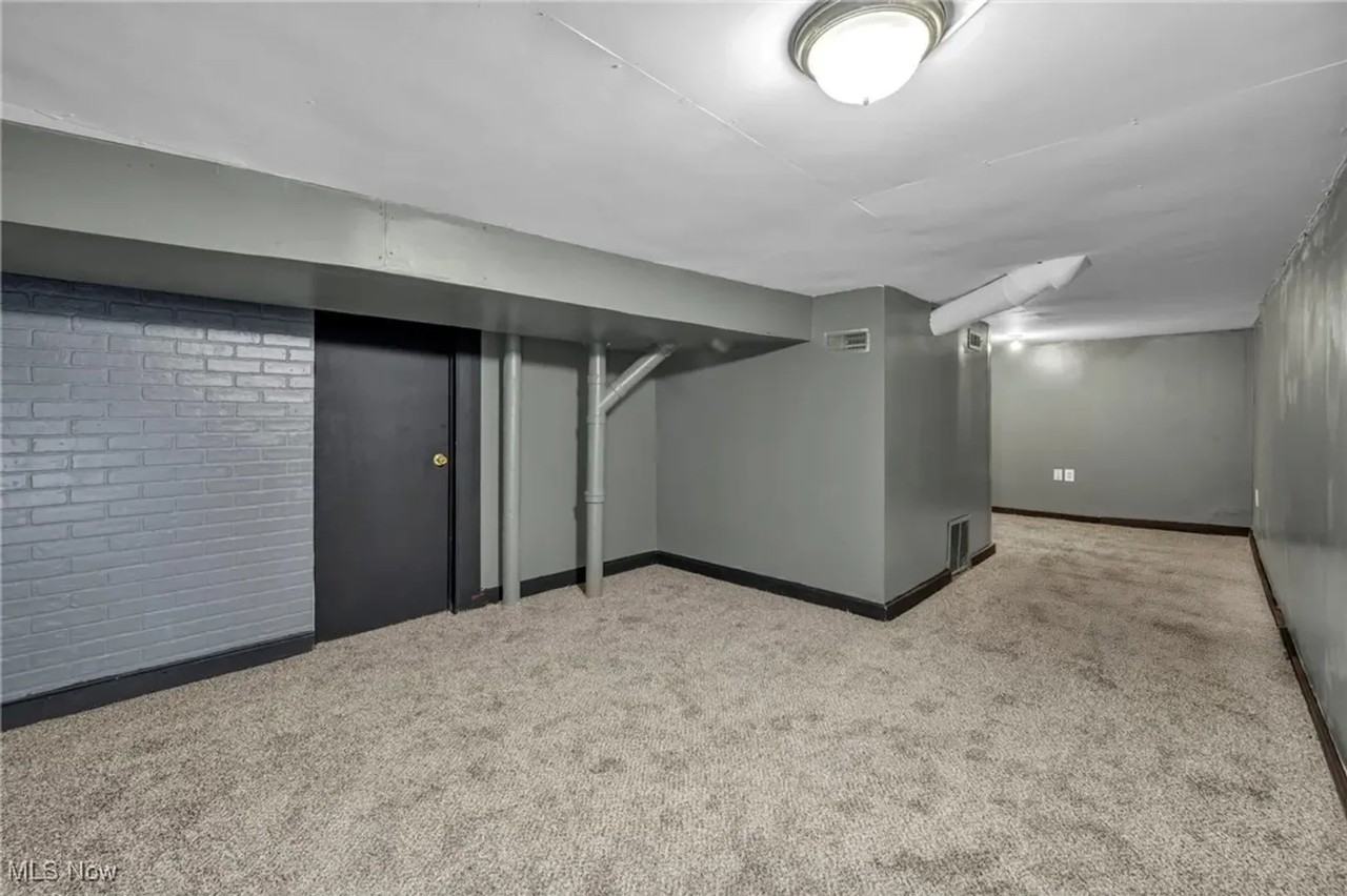 3112 W 100th St - Photo 2 of 19