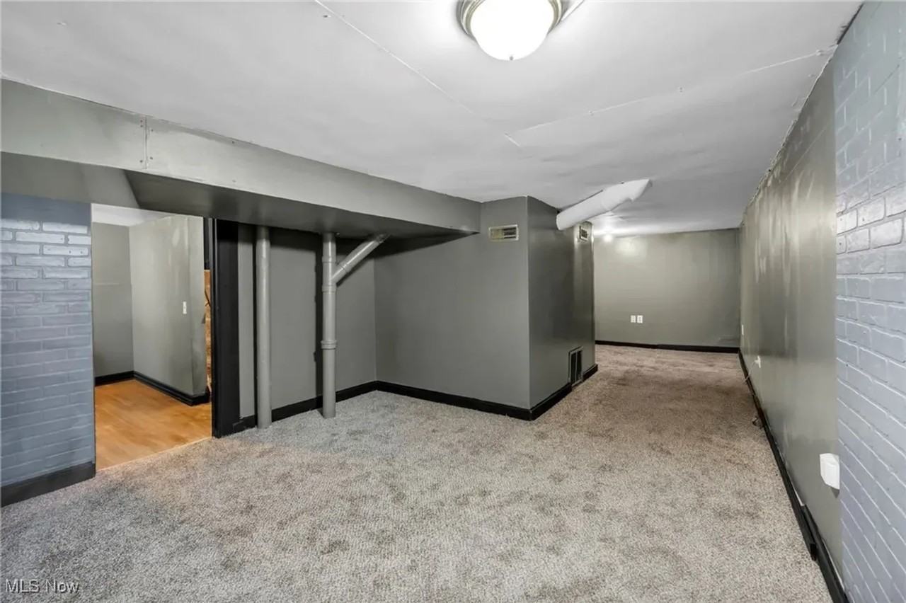 3112 W 100th St - Photo 3 of 19