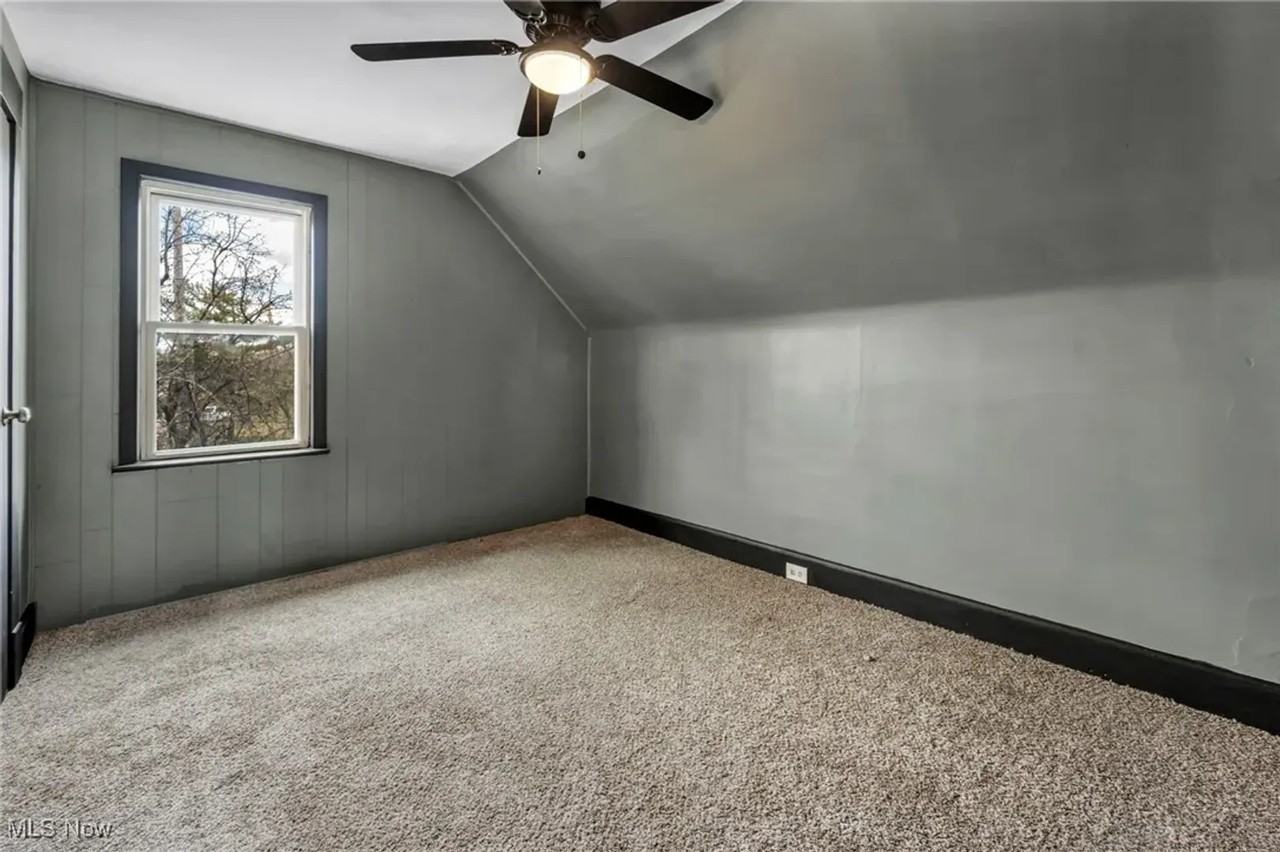 3112 W 100th St - Photo 4 of 19