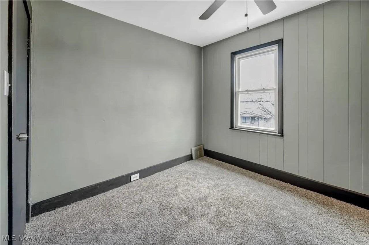 3112 W 100th St - Photo 6 of 19