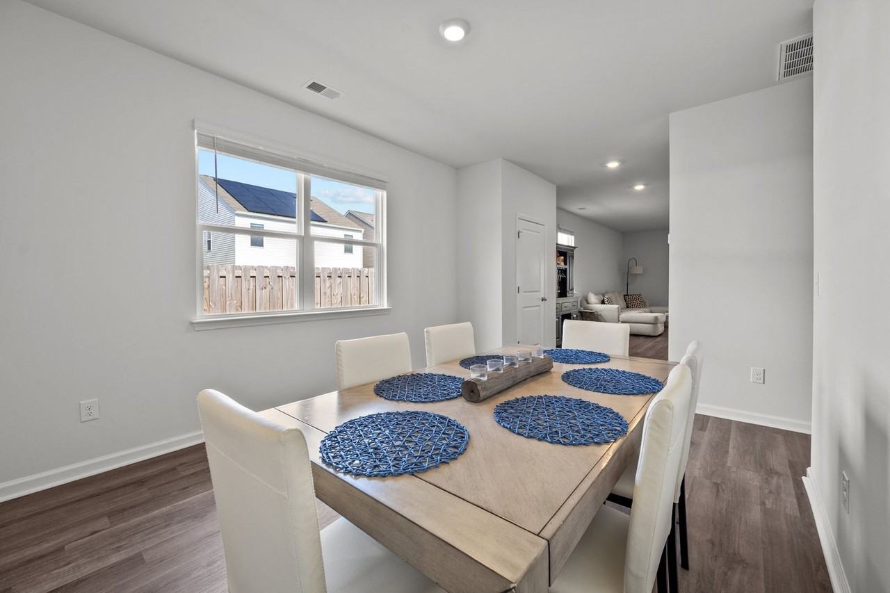 207 Airlie Vista Ln - Photo 6 of 50