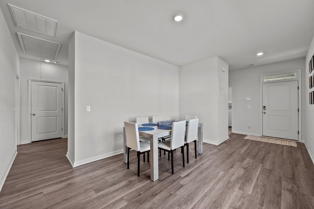 207 Airlie Vista Ln - Photo 7 of 50