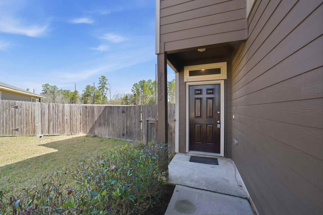 25172 Pacific Wren Dr - Photo 4 of 29