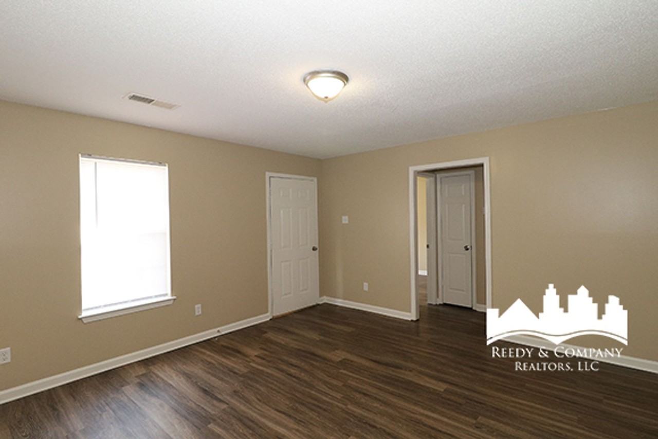 275 Gracewood St - Photo 5 of 15