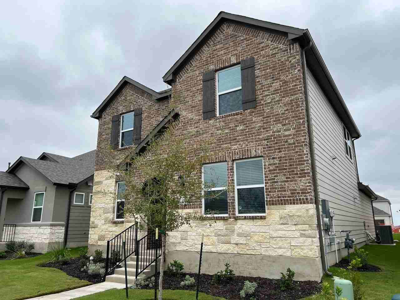 204 Doodle Ln - Photo 3 of 39