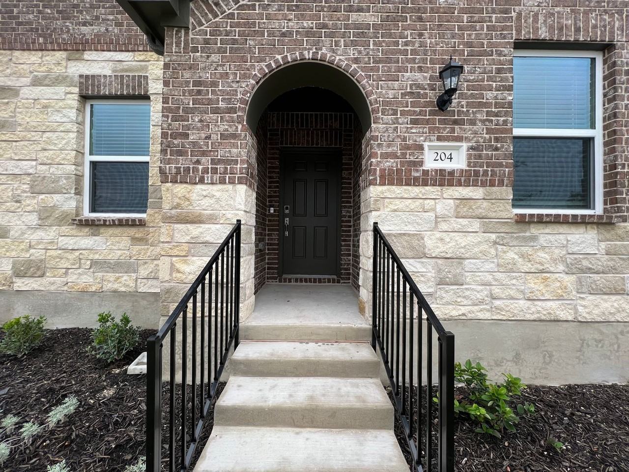 204 Doodle Ln - Photo 4 of 39