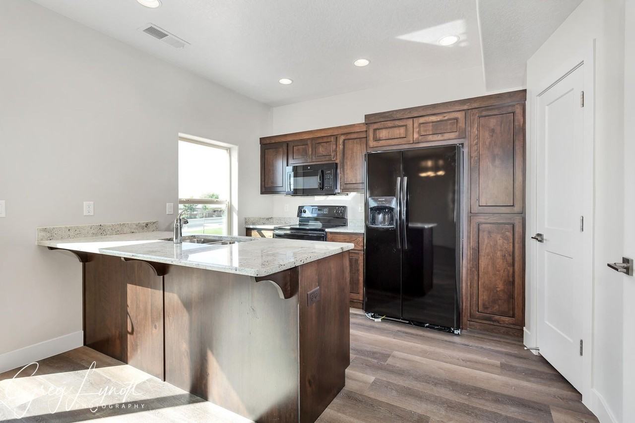 2675 E 450 N #37 - Photo 2 of 11