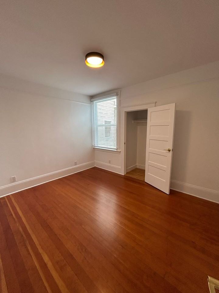 3244 Balboa St - Photo 7 of 17