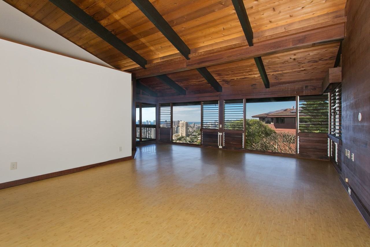 2380 Round Top Dr - Photo 4 of 24