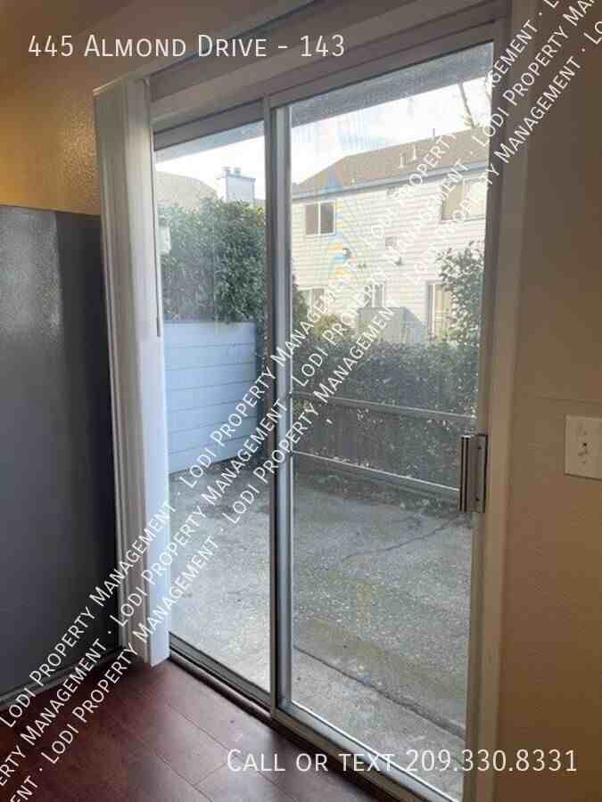 445 Almond Dr #143 - Photo 6 of 16