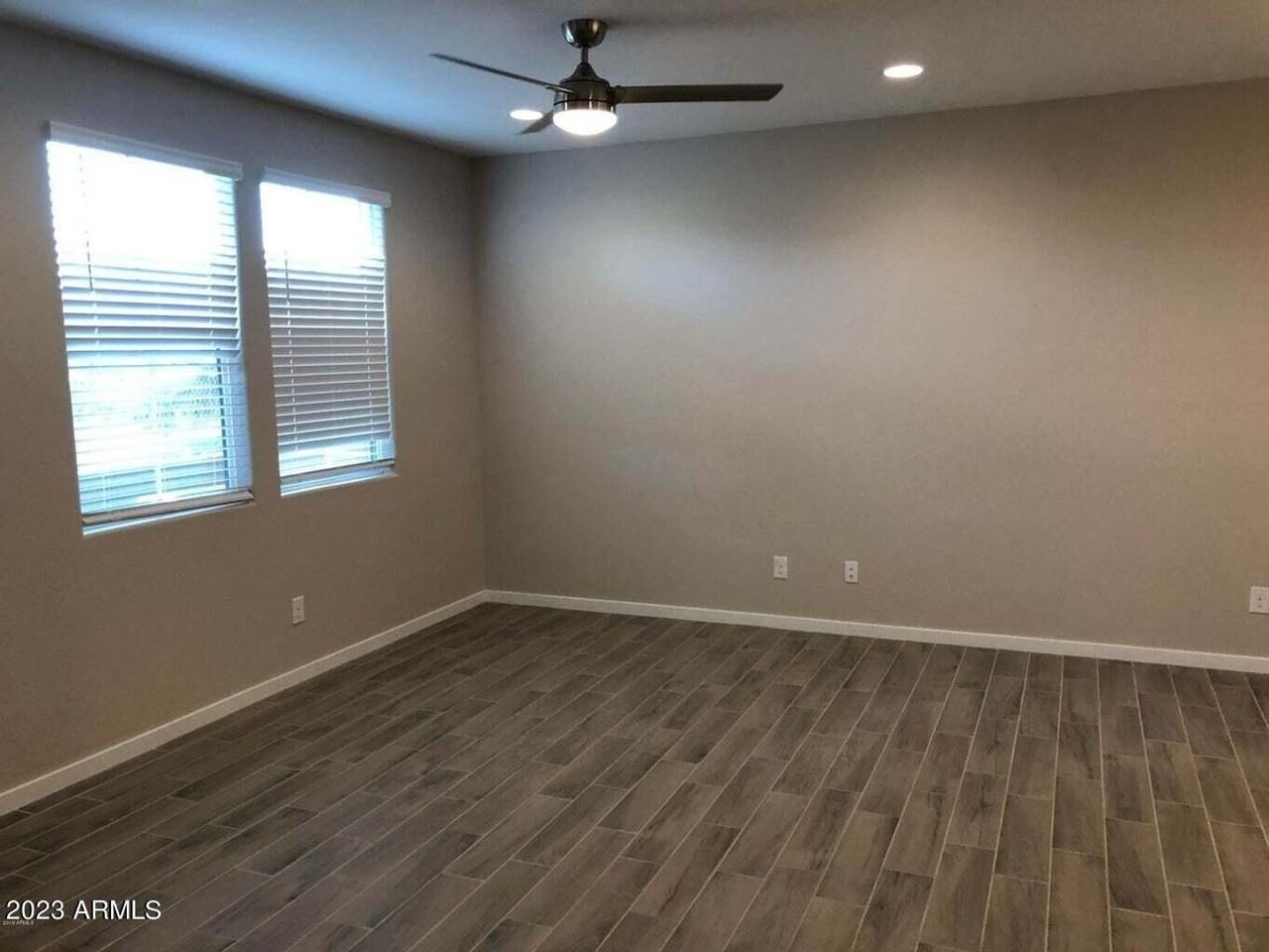 594 W Westchester Ave - Photo 5 of 21