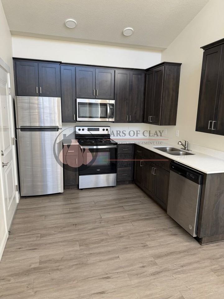Plymouth Apartments - Photo 3 of 20